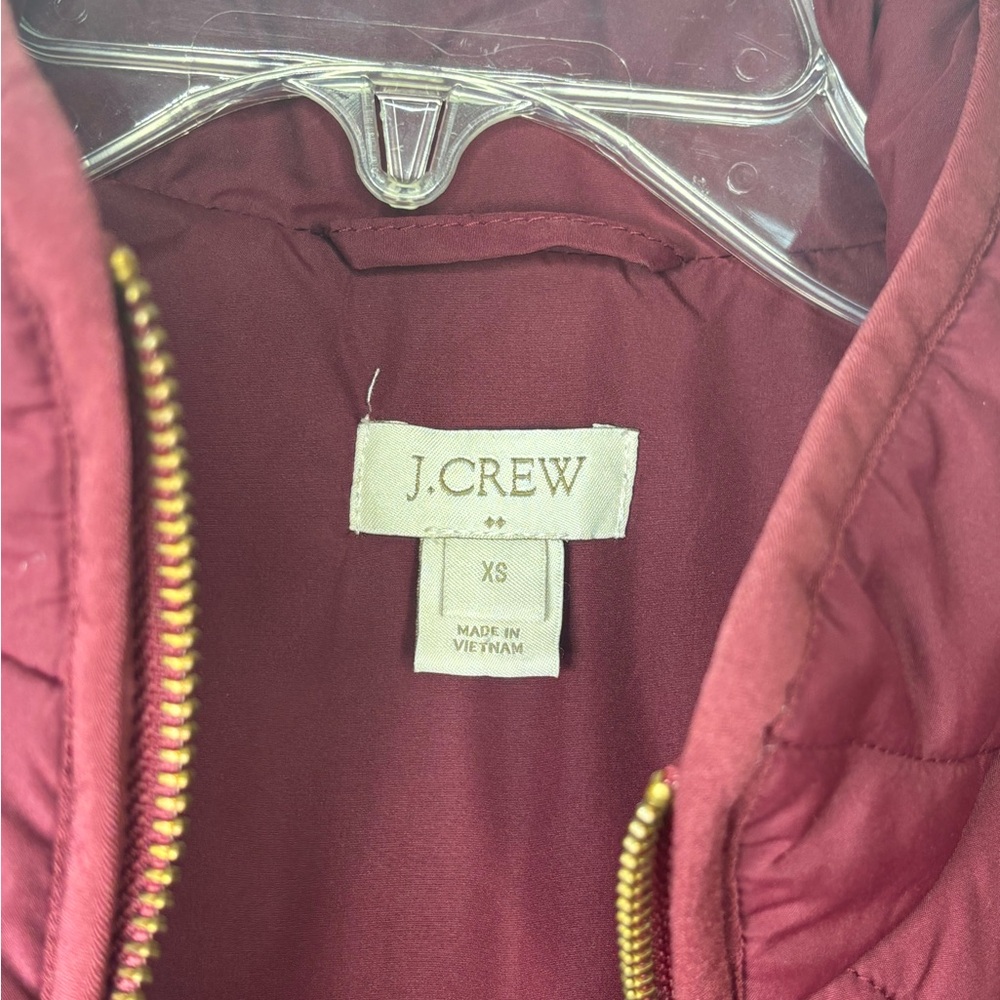 BN3 J. Crew Maroon Quilted Puffer Vest XS Zip Pockets Athleisure Outfit - Picture 3 of 6